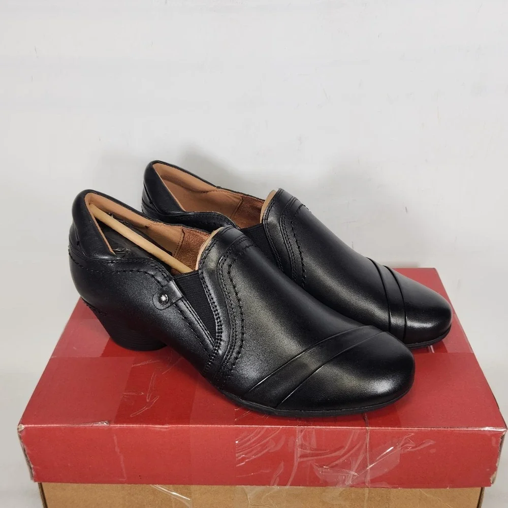 Cobb Hill Laurel Slip On Womens Size 7 Black Leather Comfort Block Heel Loafer